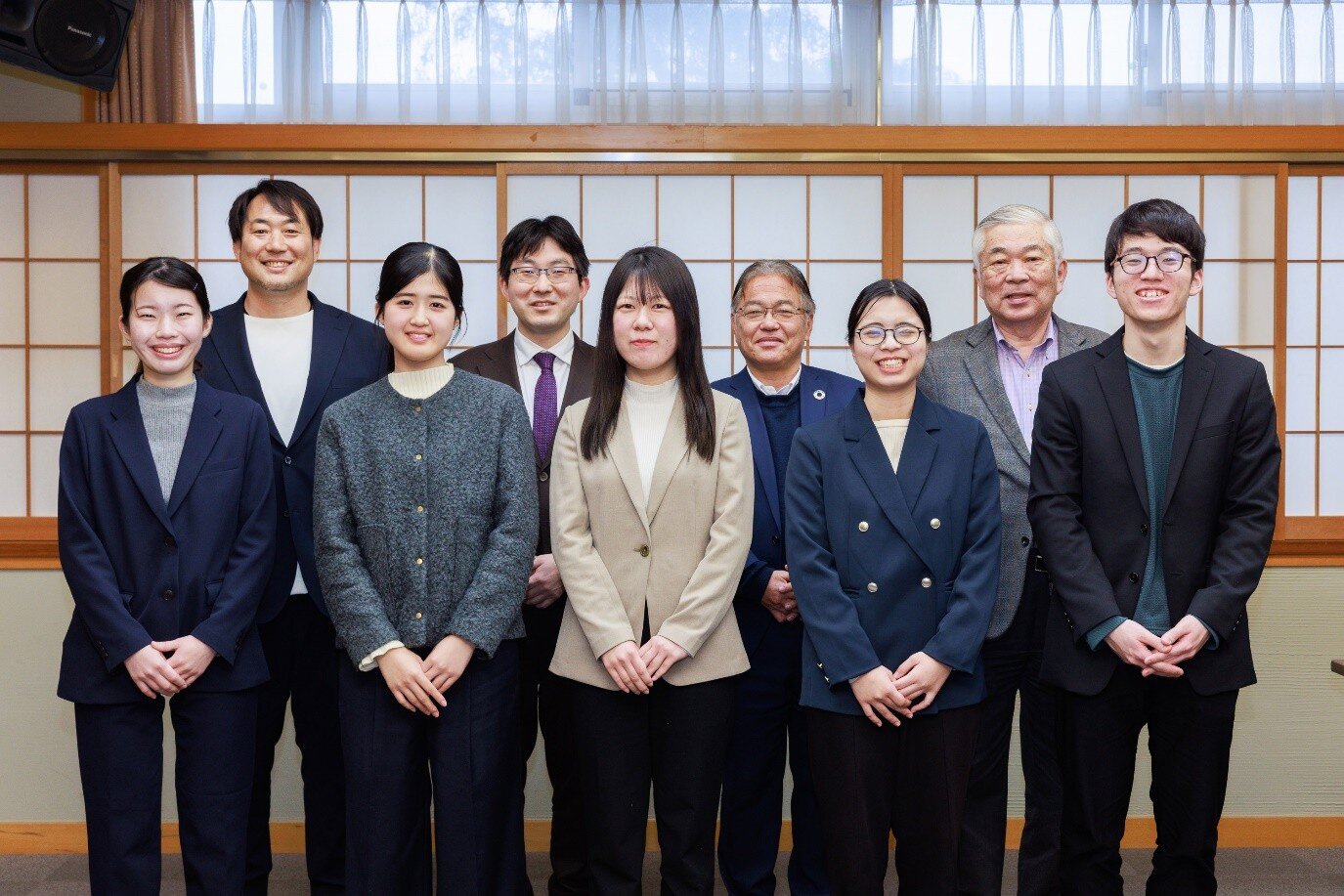 座談会では、プロジェクトを通じて得られたことについて、学生、企業、大学、同窓会組織、それぞれの立場からざっくばらんに意見を交換した